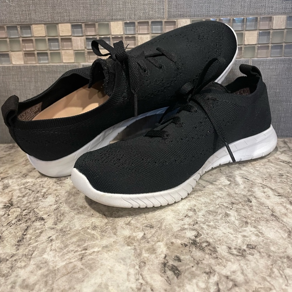 Skechers sneakers